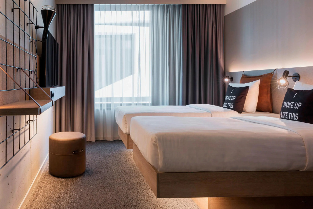 Moxy Frankfurt City Center