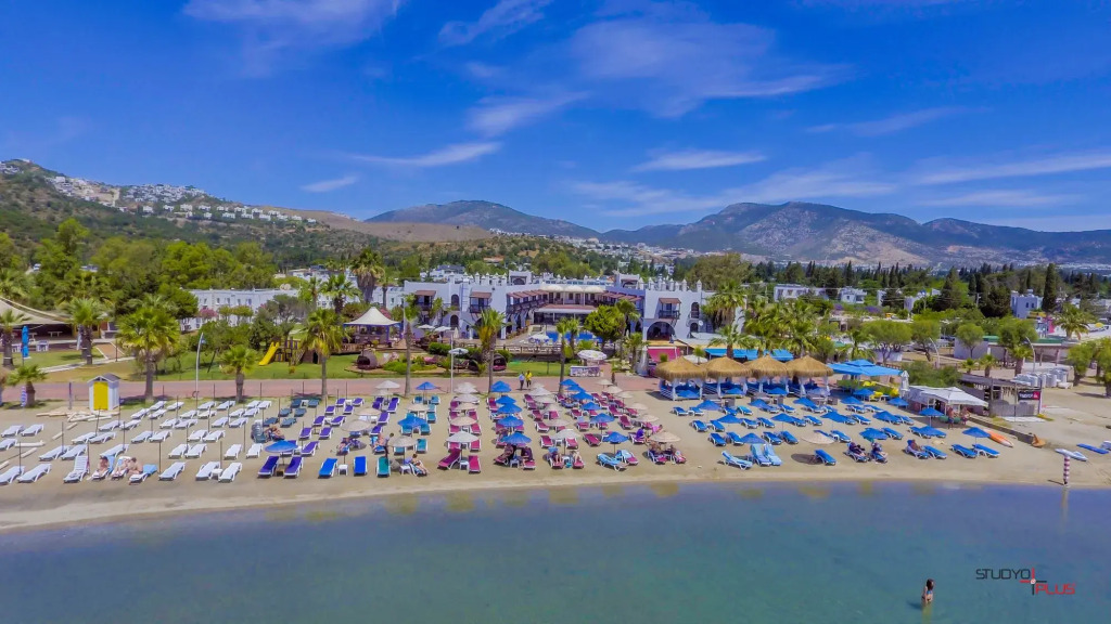 Costa Bitezhan Beach Hotel