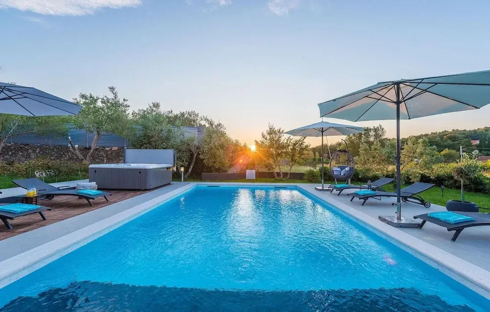 Amazing Home In Zdrelac