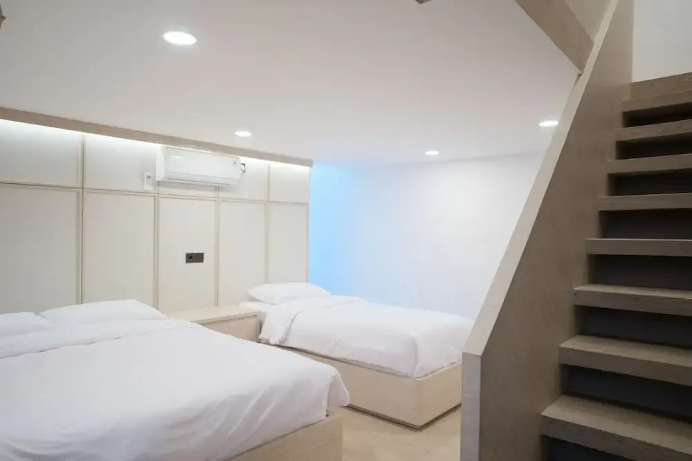 INSAHAUS Guest House