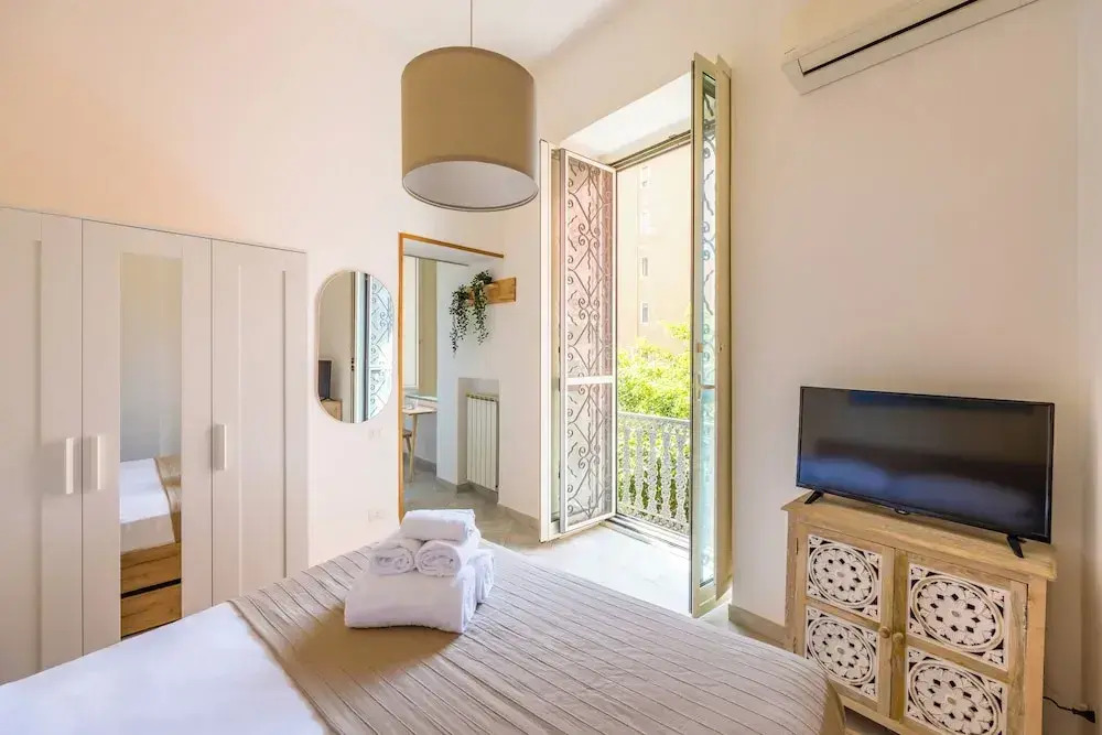 Smooth Vibes at Chiaia by Napoliapartments