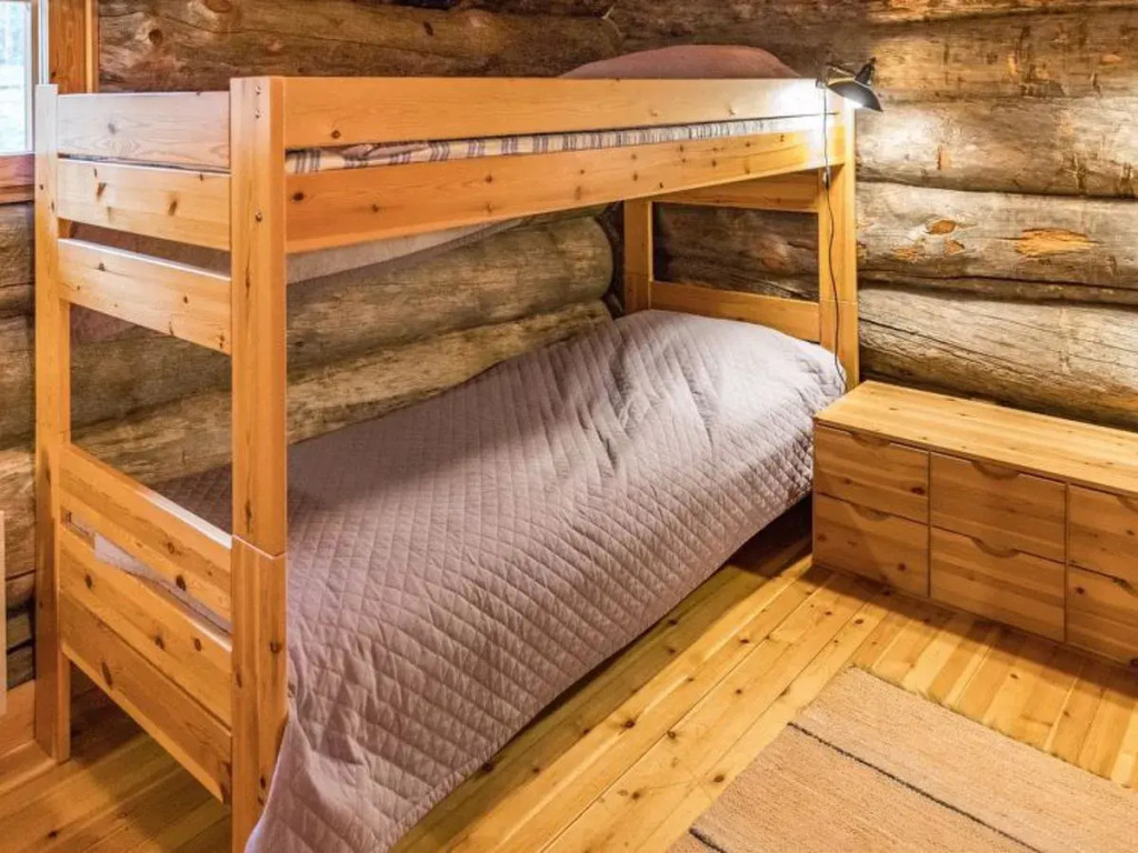 YLLäSNäKYY 7 / KARKELO