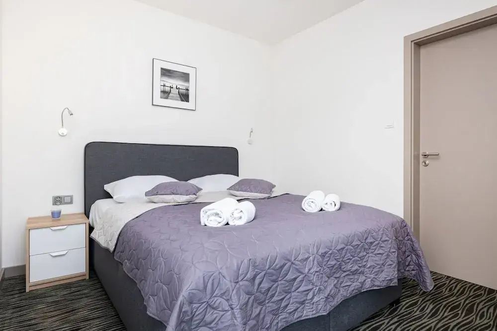Apartments Five Seas by Renters