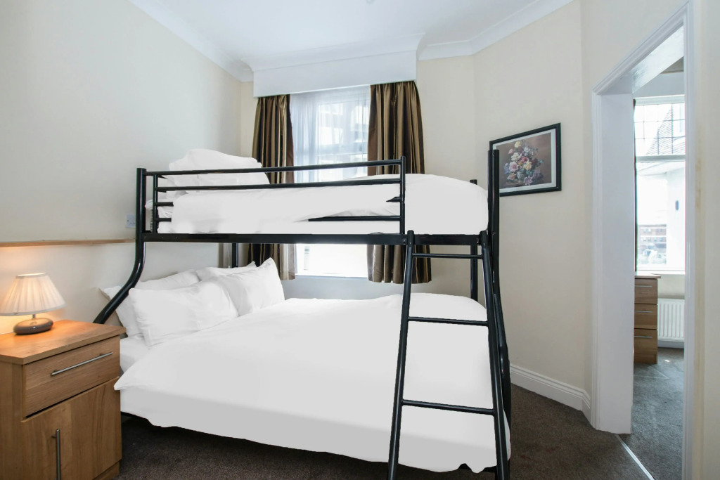 Russel Court Hotel Bournemouth Central