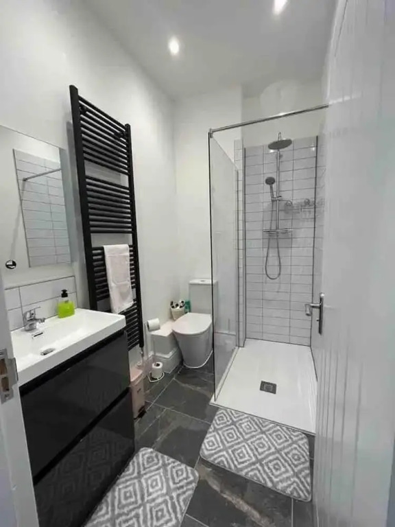 Stunning 4-bed Apartment in Cambridge