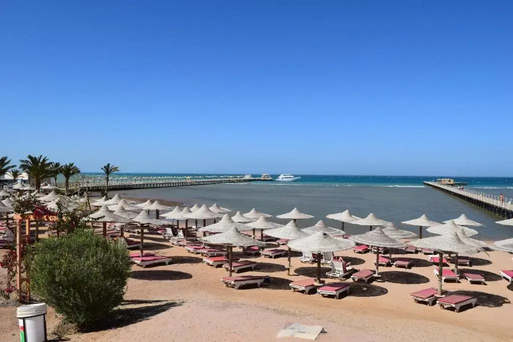 Karma Hotel Studio with beach and pools-foreign guests only