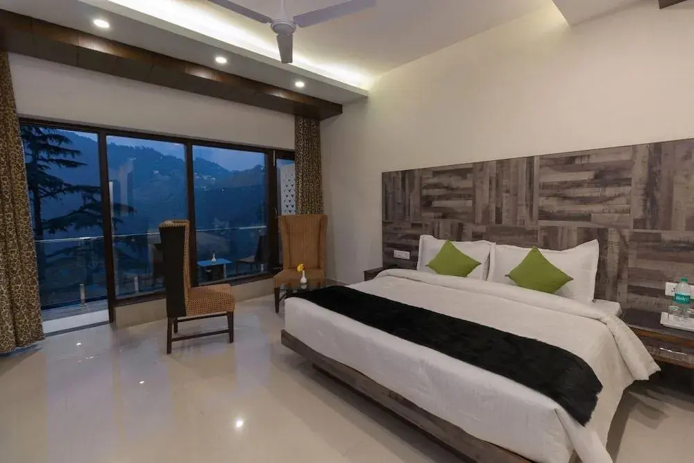 Hotel Seven Oaks