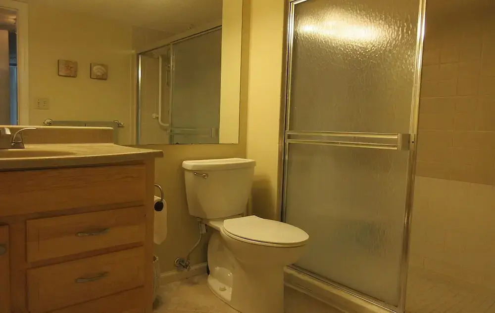 Marina Towers 704 - 2 Br Condo