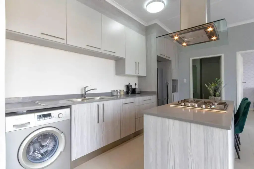 Alimama Spaces: The Manson's 8 On New