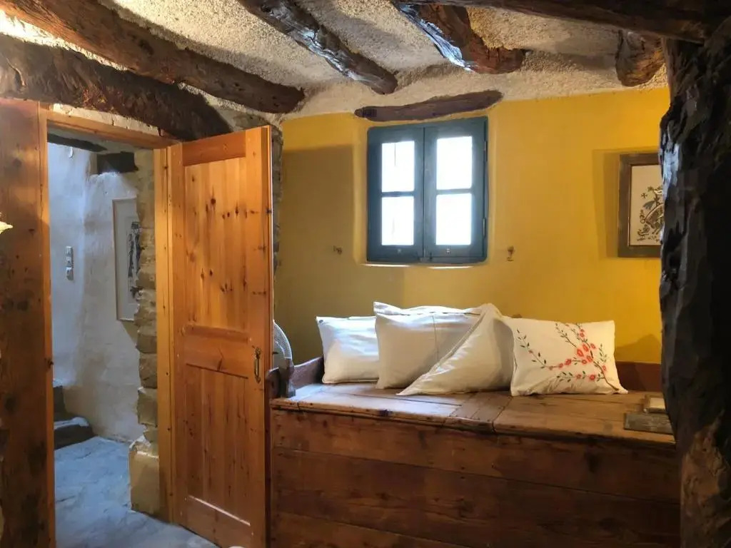 Garden House - Lovely Stone Built House with Panoramic View
