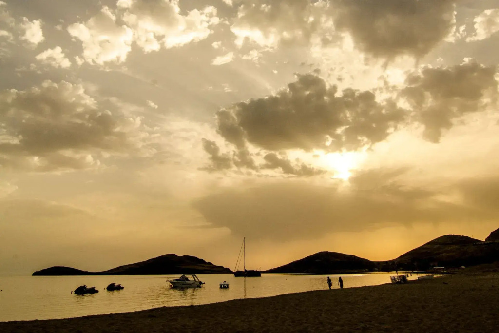 Platy Beach Hotel