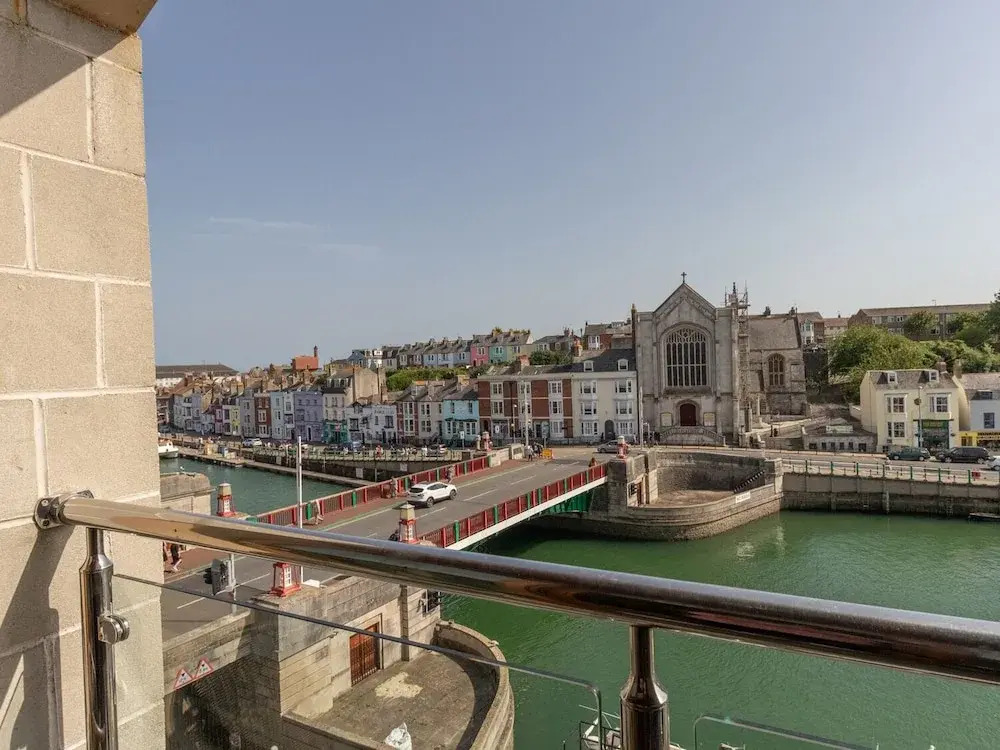 Townbridge Penthouse