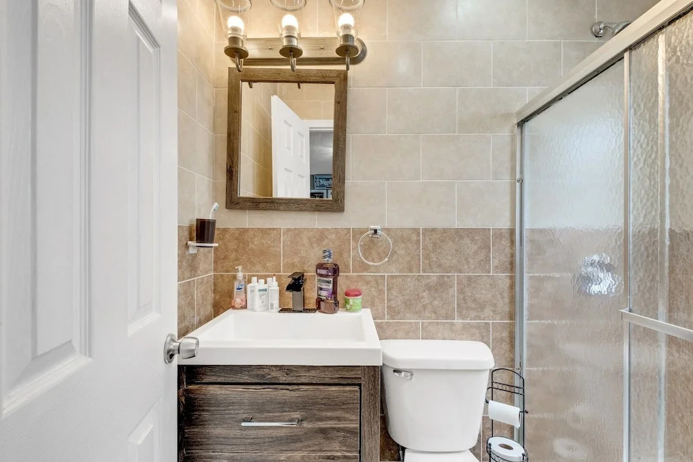 Modern Cozy 3br Home Just 10 Mins From Jfk! 3 Bedroom Residence by RedAwning