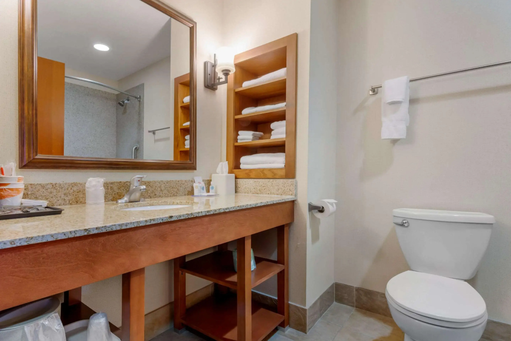 Comfort Inn & Suites Mountain Iron and Virginia