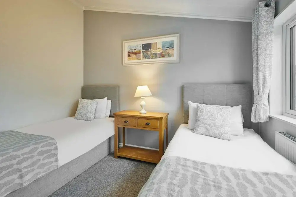Host Stay Juniper Deluxe Lodge