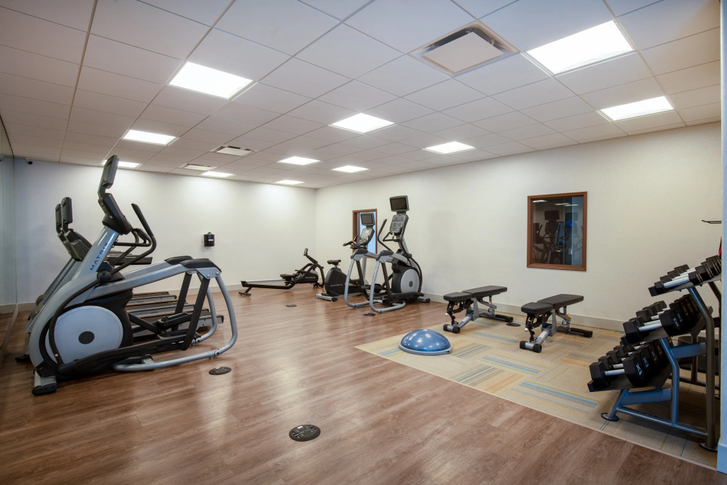 Holiday Inn Express & Suites - Beloit by IHG