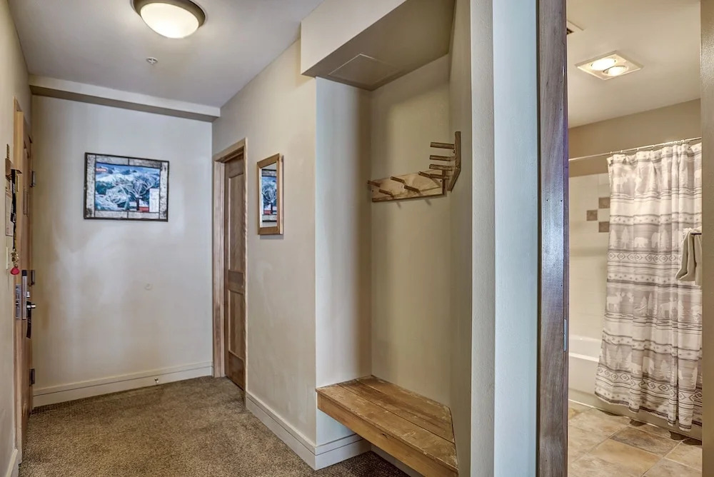 Silver Mill 8260-2br-walk To Slopes! Kids Ski Free! 2 Bedroom Condo by RedAwning