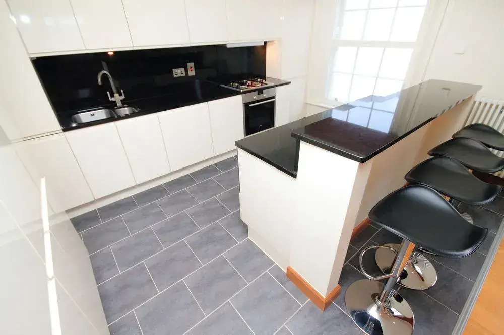 College Green Beautiful Apartment