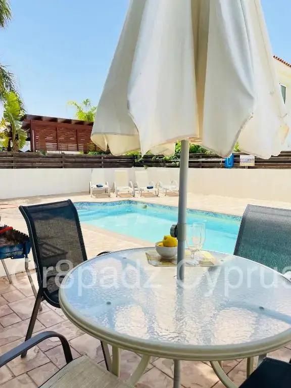Gr8padz Villa Artemis