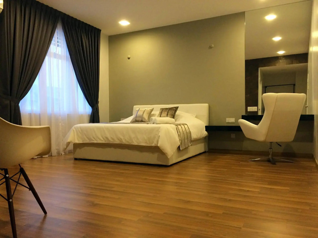 Shamrock Boutique Villa - Stay for 12 person