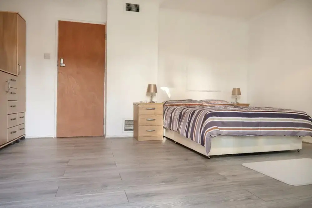 Elland House Deluxe Guest Room