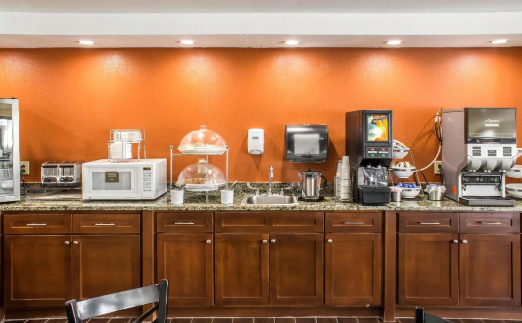 Sleep Inn & Suites North Liberty - Liberty City