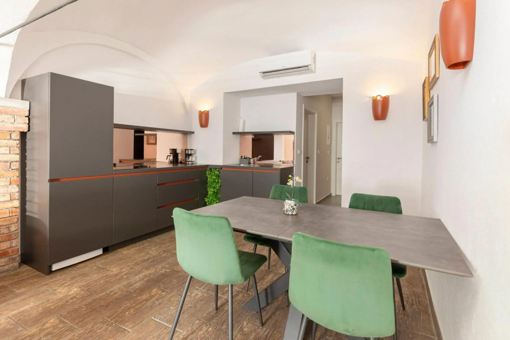 Aroma apartments