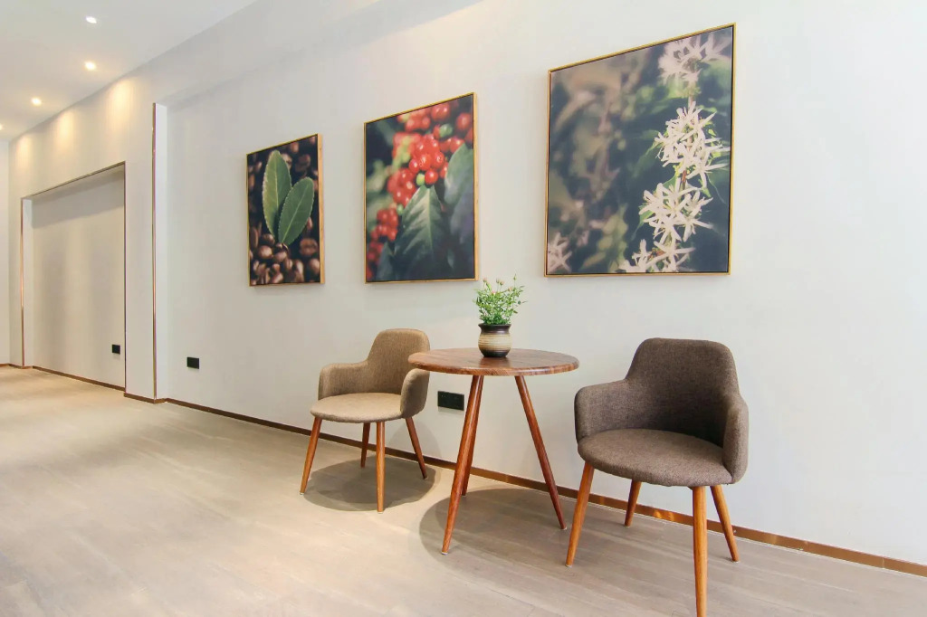 Hanting Hotel Chongqing Yangjiaping Pedestrian Street MixC