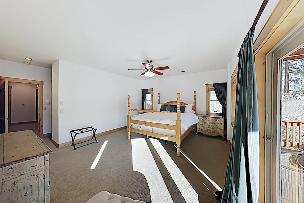 New Listing! Large Donner Lake W/ Water View 4 Bedroom Home