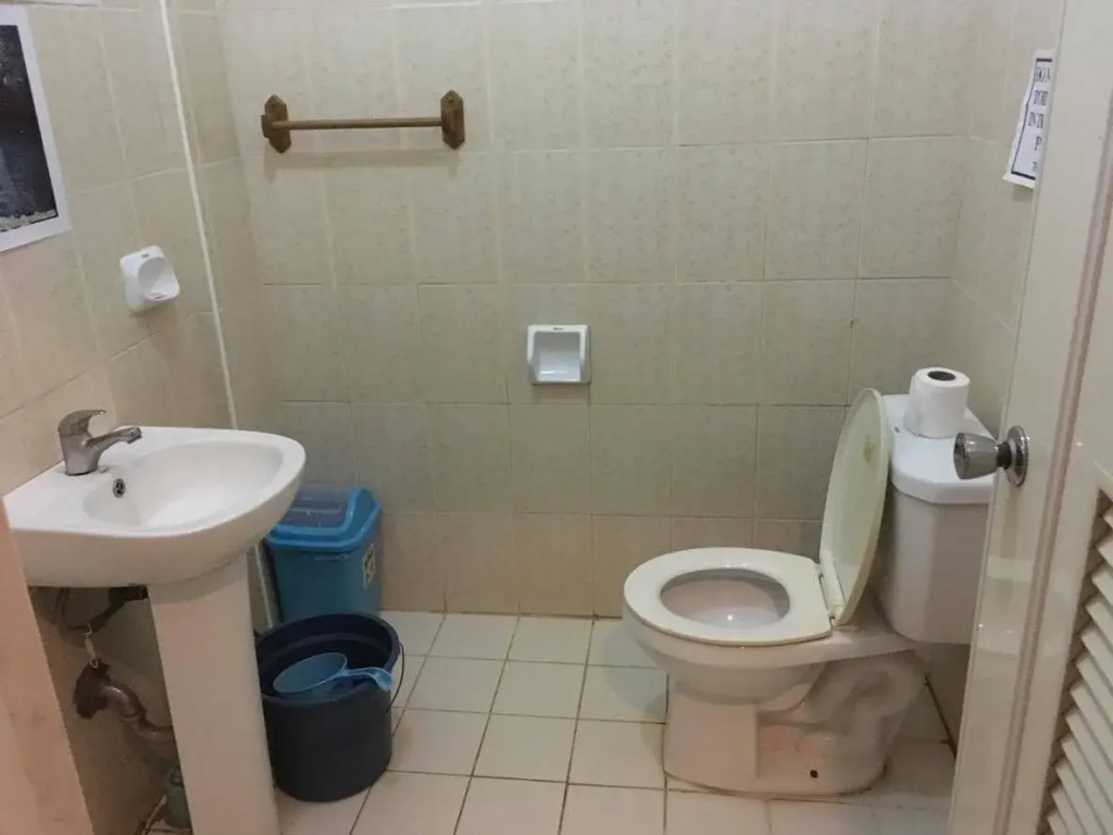 Fat Monkey Hostel