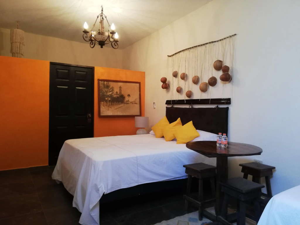 Casa Aluxes Hotel
