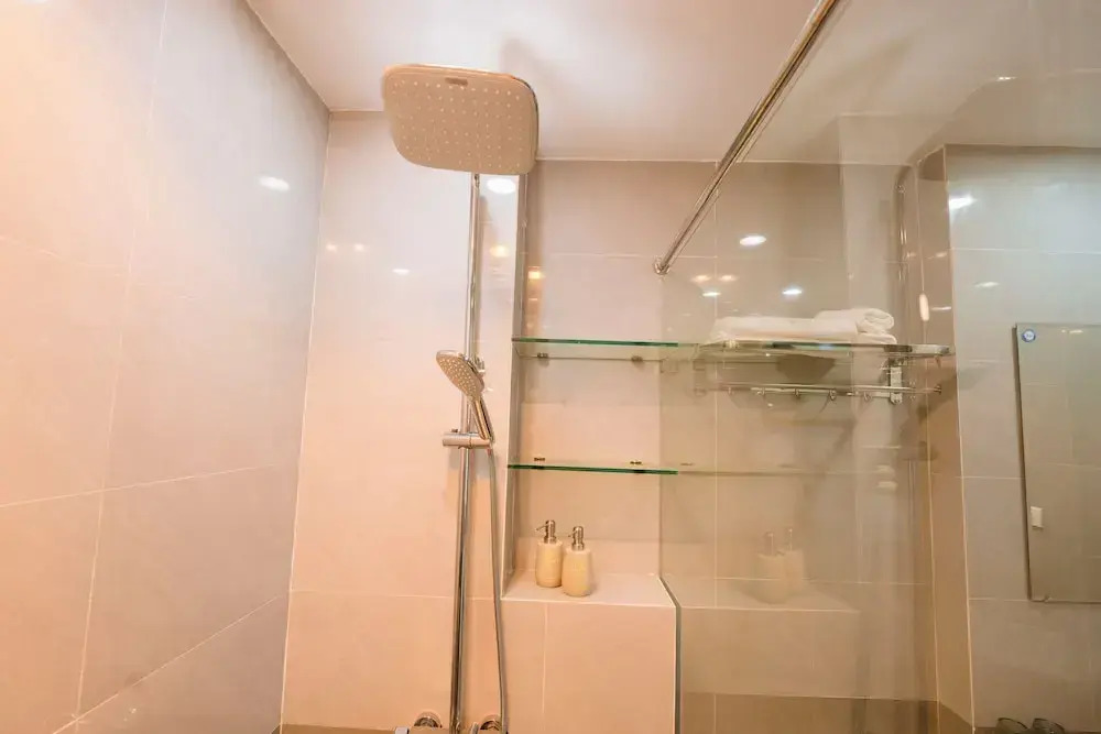 AZOMA hotel