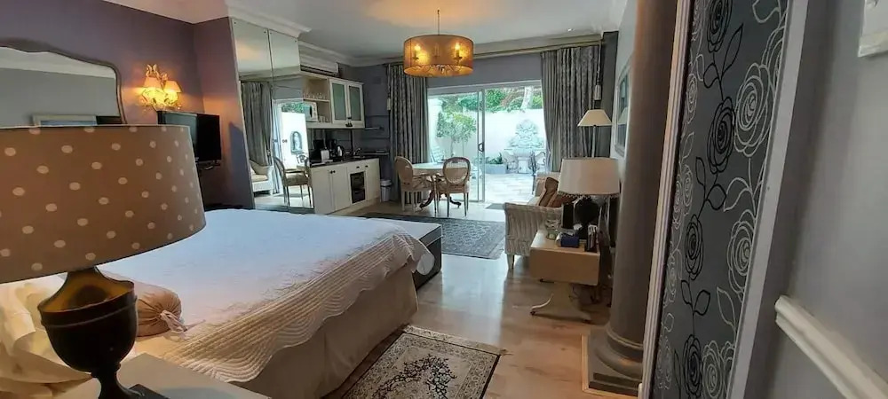 Platinum Suite With Private Terrace! For 2 Guests - Roosboom Luxury Apartment