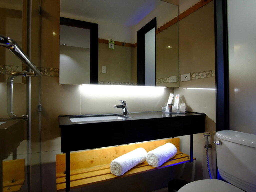 Cuarto Hotels Cebu