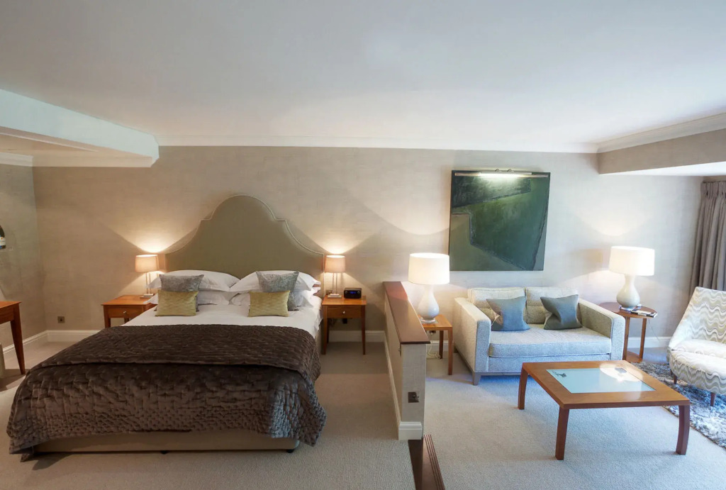 The Vineyard Hotel