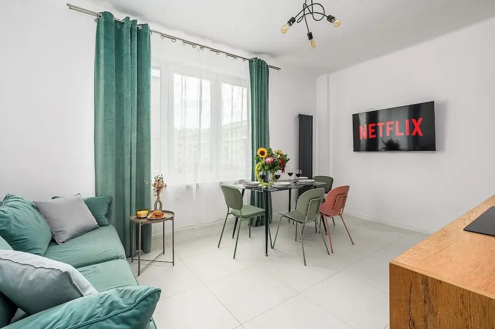 Lumina 3-room apart in the center Warsaw