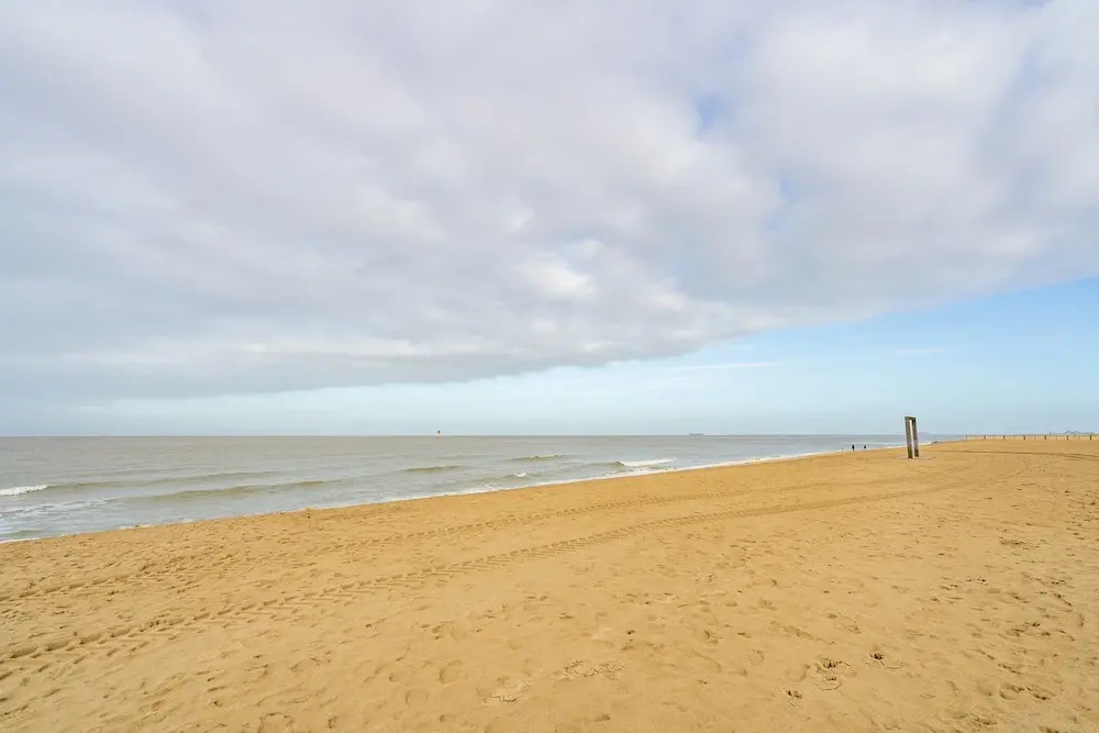 Stunning Penthouse With Free Parking and sea View