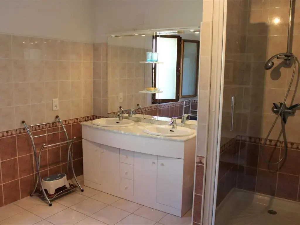 Grande maison proche de Sarlat, idéale pour familles, 6 chambres - FR-1-616-208