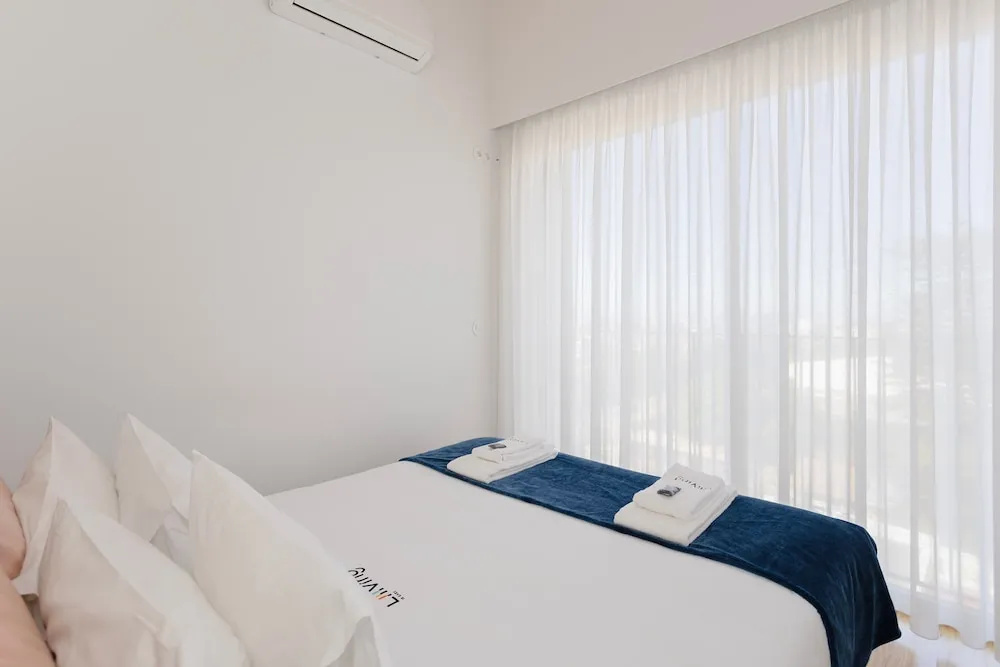 Liiiving in Porto - City View Apartments