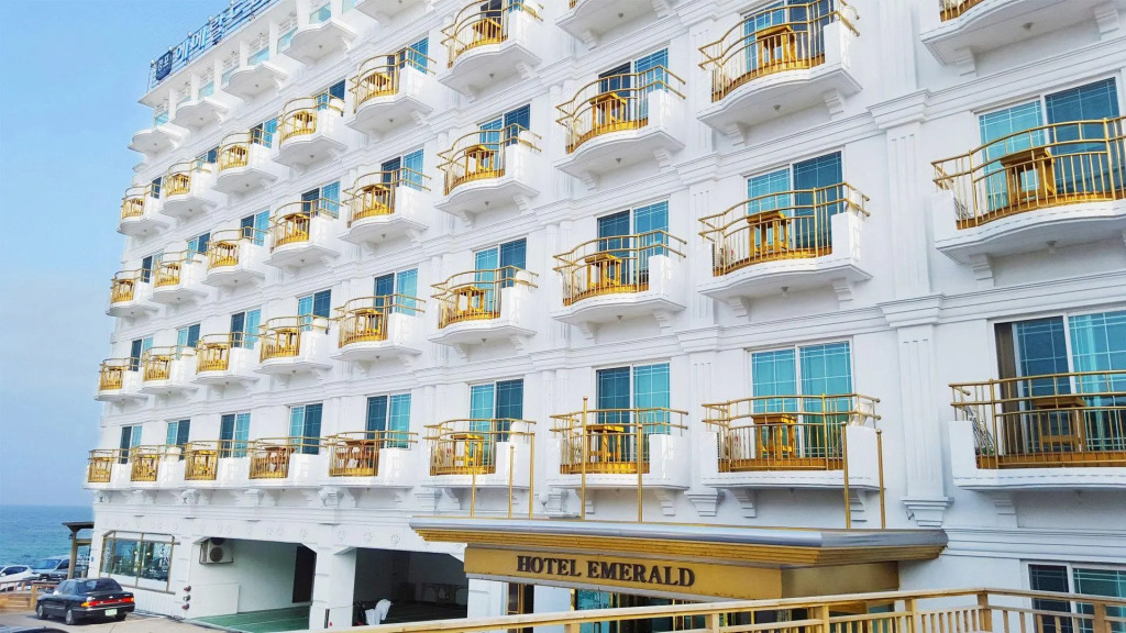 Gyeongpo Emerald Beach Hotel