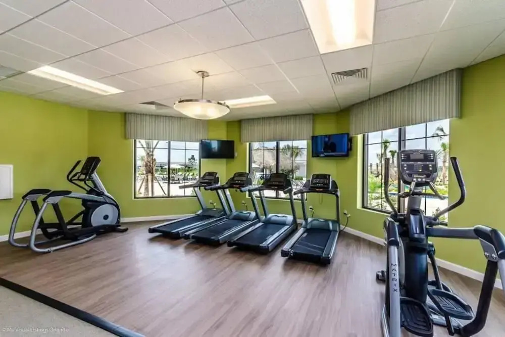 Best Location Property w Pool Located Very Close to Disney and Most Attractions