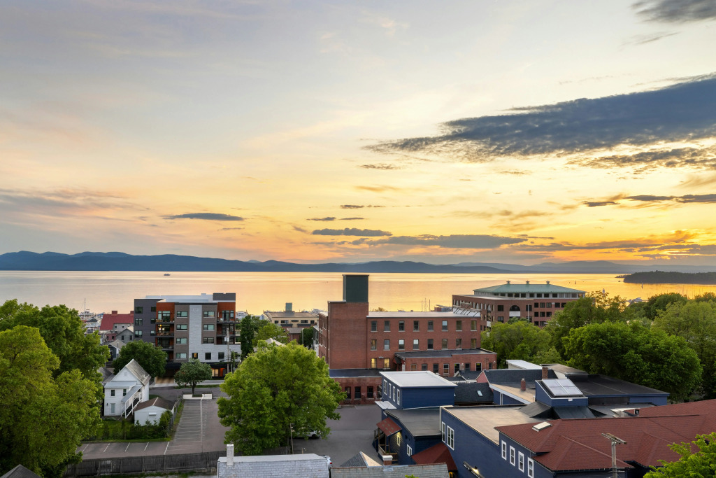 Hilton Garden Inn Burlington Downtown