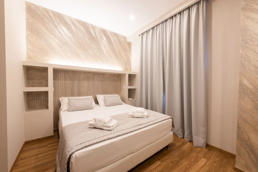 Top Floor Colosseo Guesthouse