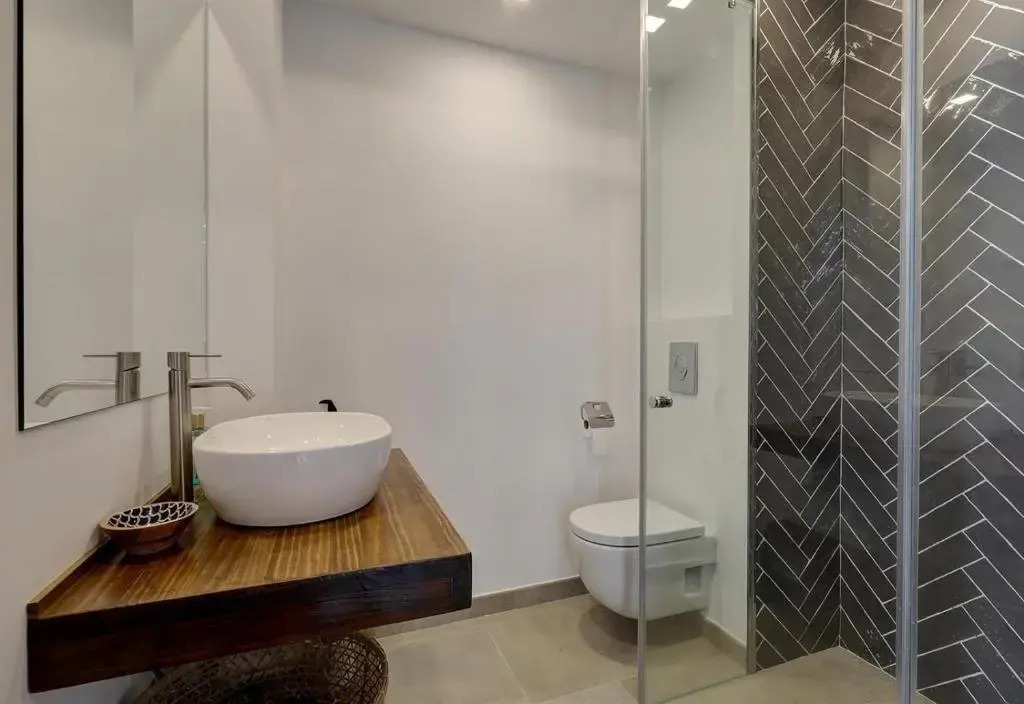 Renovated townhouse San Roque 91