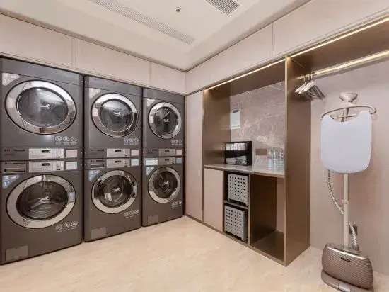 HanTing Hotel (Taixing Binjiang Town Futai Square)