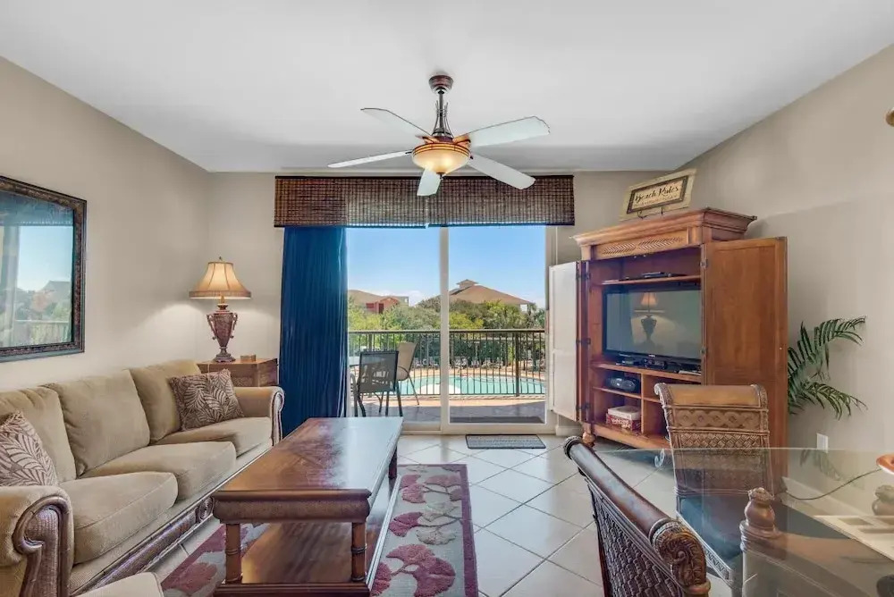 Beach Resort 310