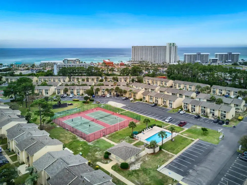 The Turtle Nest Resort Condo w/ Pool!