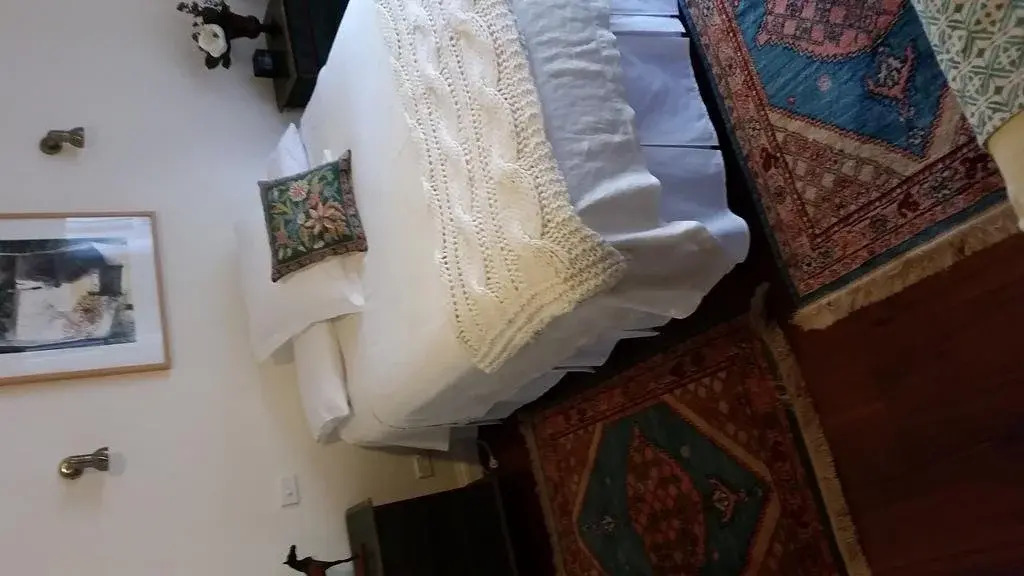 Captain's Cottage Bed & Breakfast