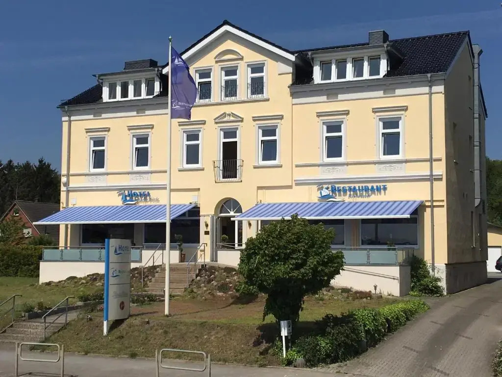Hotel Kieler Förde & Free Parking