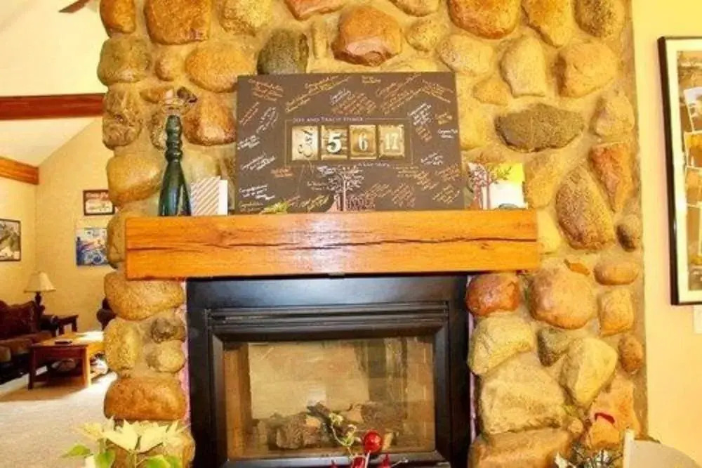 Oak Creek Lodge